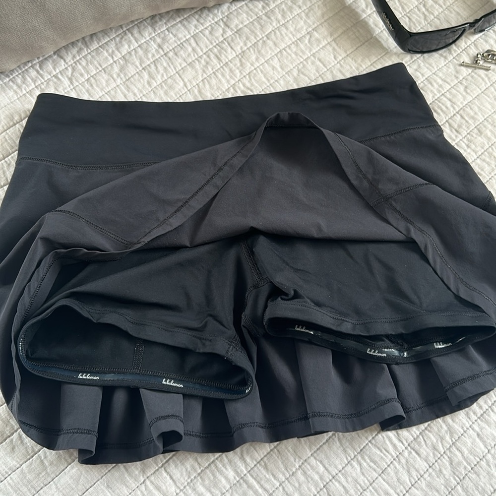 Vtg rare Lululemon Circuit Breaker pleated Skort II black size 6 women’s - Picture 4 of 15